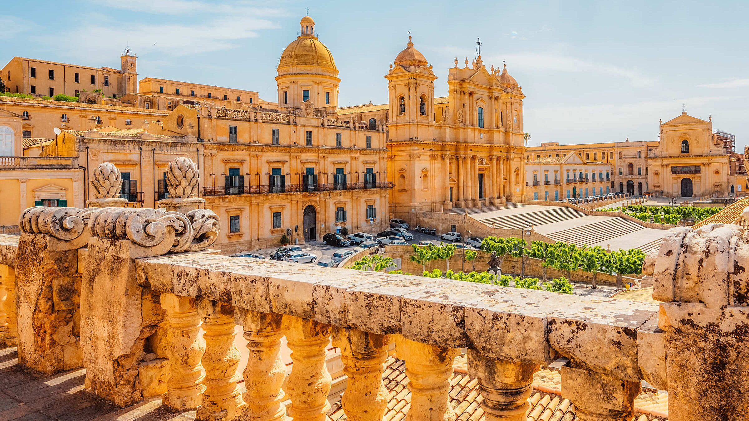 Sicilia in scena: Barocco, maioliche, mosaici e cioccolata