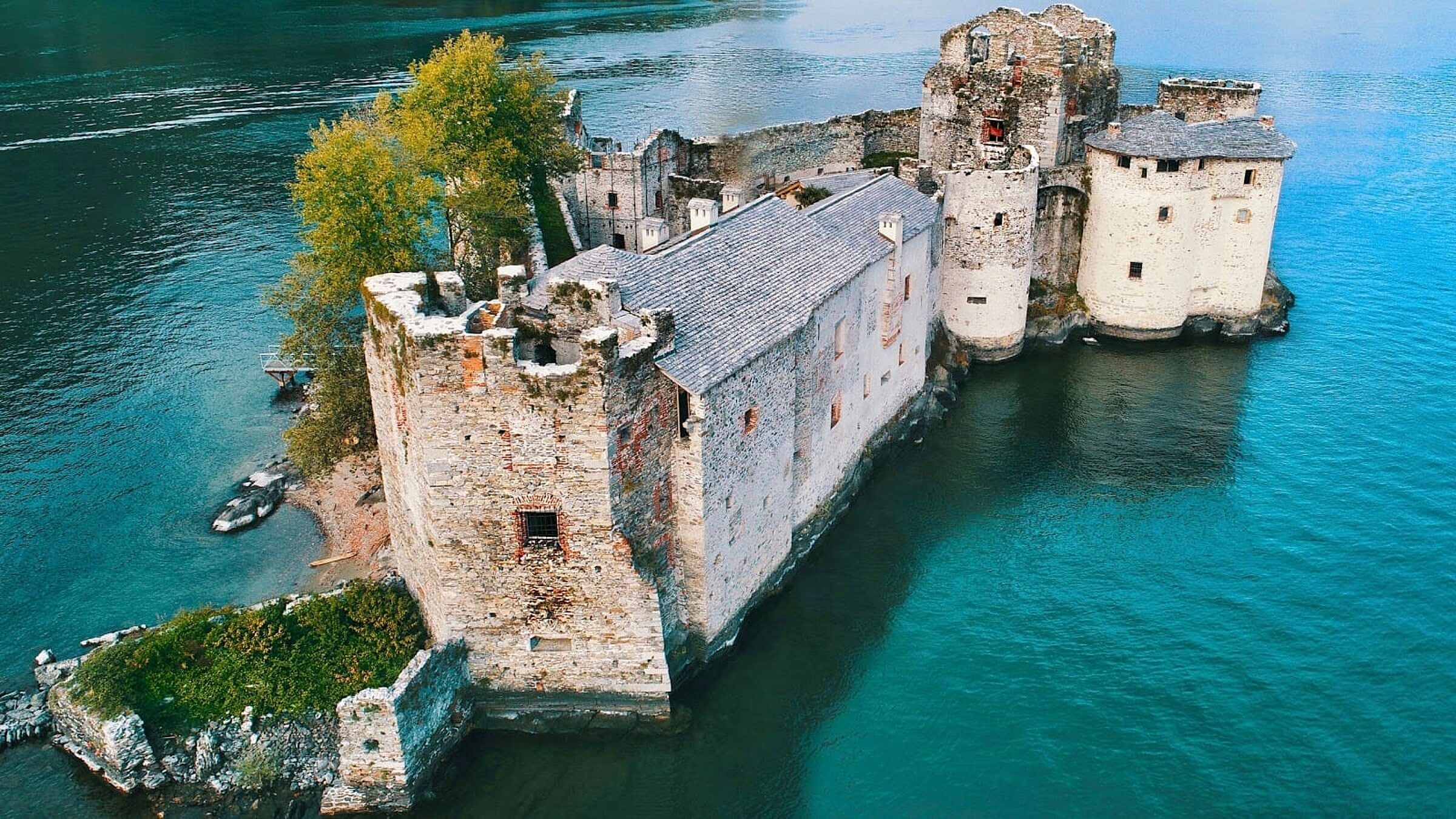 Castelli di Cannero – sentinelle d’acqua