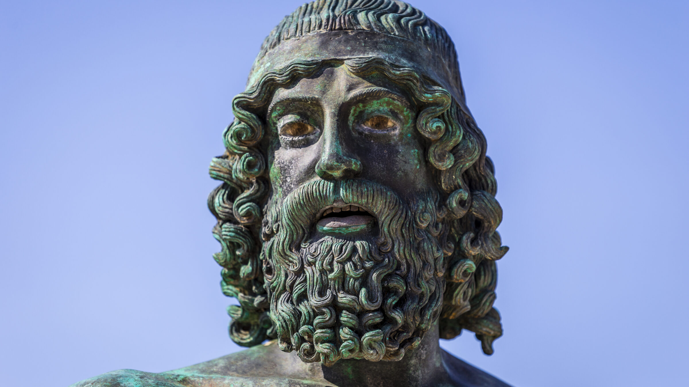 Il bronzo e l’eternità: i guerrieri di Riace